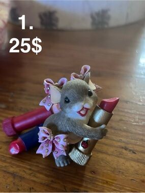 Charming tales mice Figurine Holding Lipstick - Home Decorative Accen